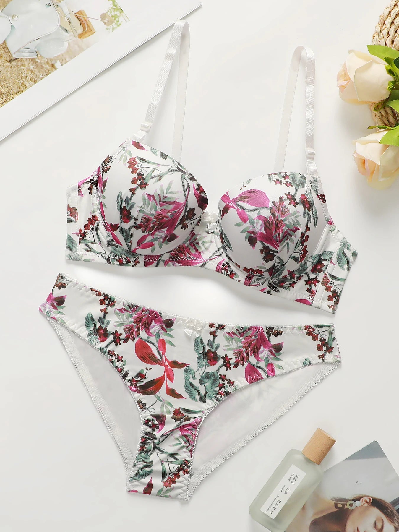 Plant Printed Underwire Lingerie Set